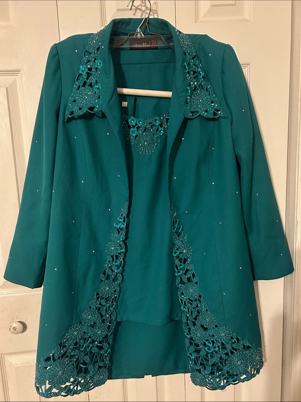 Studio Teal Embellished 3 Piece Set.💕. Size 16W